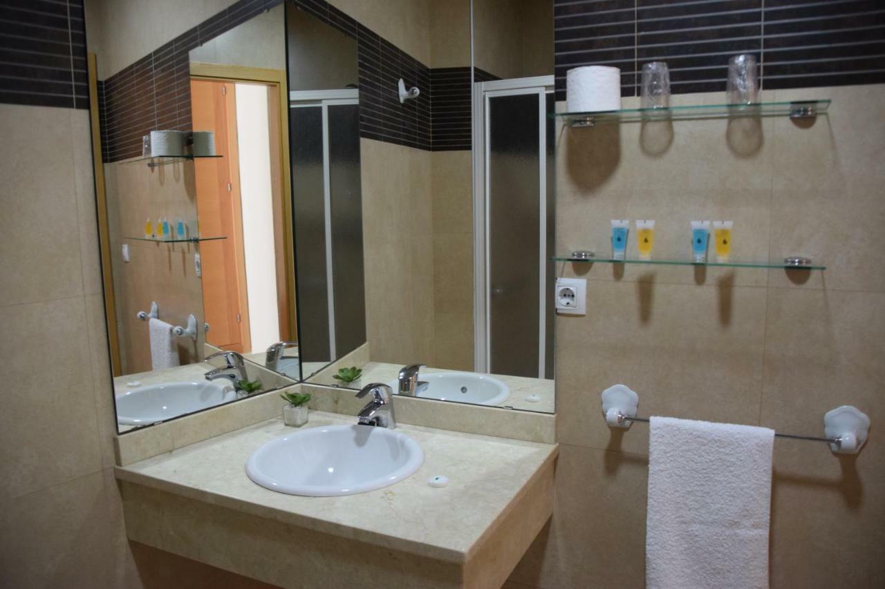 Hostal Manuela Punta Umbria Exterior photo